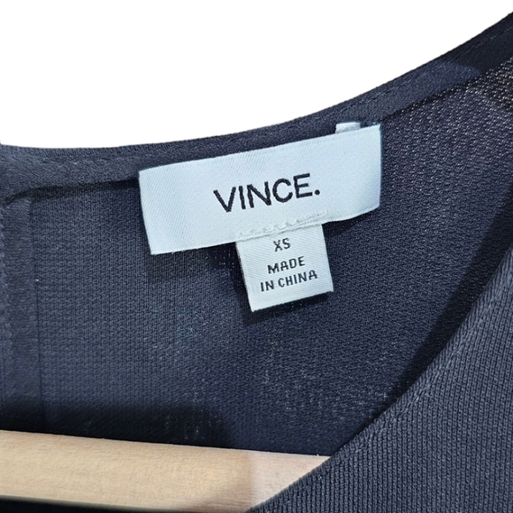 Vince Black Basic Sleeveless Keyhole Back Heavy Knit Layering Tank Top Size XS - Picture 12 of 13